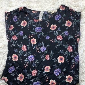 Cute pink rose floral top